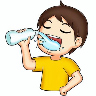 水を一気飲みする姿